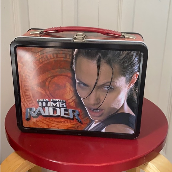 Limited Edition metal Tomb Raider movie lunchbox - Picture 5 of 11